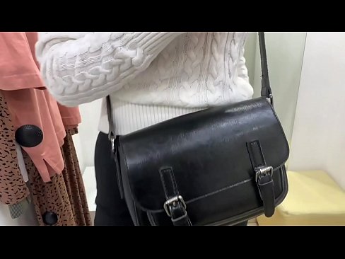 ❤️ Offentlig onani af ung kælling FeralBerry med en dildo i prøverummet ️❌ Porno vk at da.mathem-1-class.ru