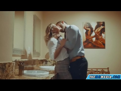 ❤️ Når en barmfagre blondine forfører dig på et offentligt toilet ️❌ Porno vk at da.mathem-1-class.ru